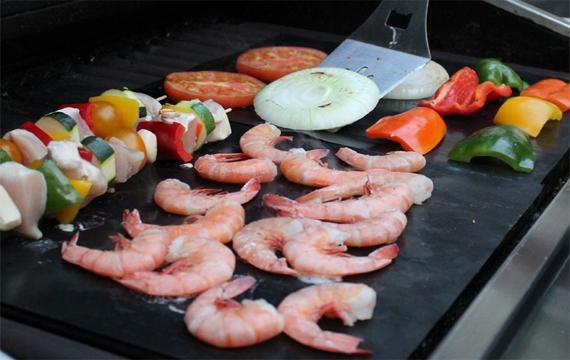 $9.95 for Super Popular BBQ Grill Mats 2-pack ($29.95 Value)